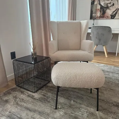 Sky House בית נופש *